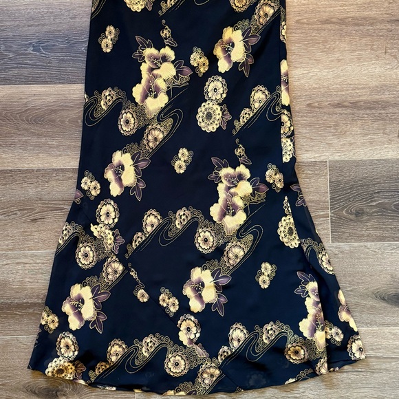 Vintage Newport black and gold floral glitter maxi skirt - Picture 2 of 6
